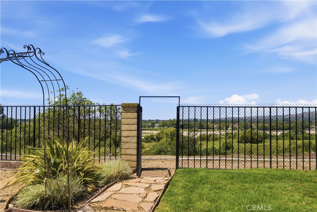 5213 Goldenridge Court