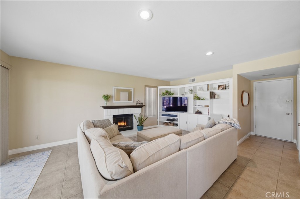 5213 Goldenridge Court