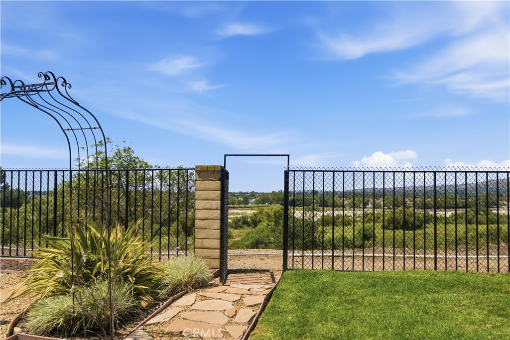 5213 Goldenridge Court