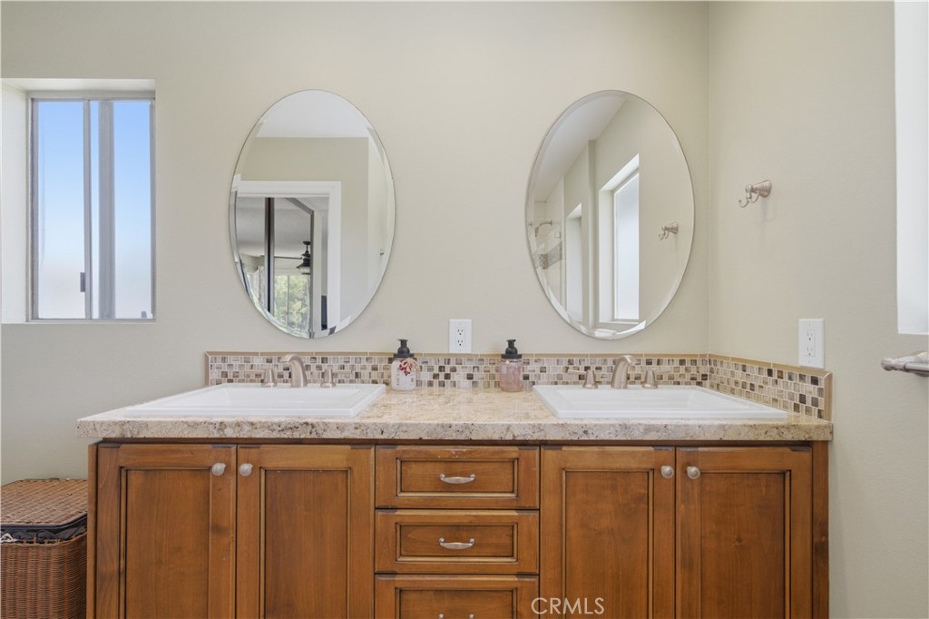 5213 Goldenridge Court