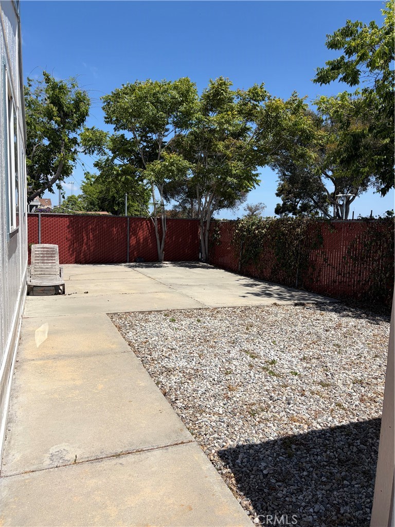 7051 Ellis 10