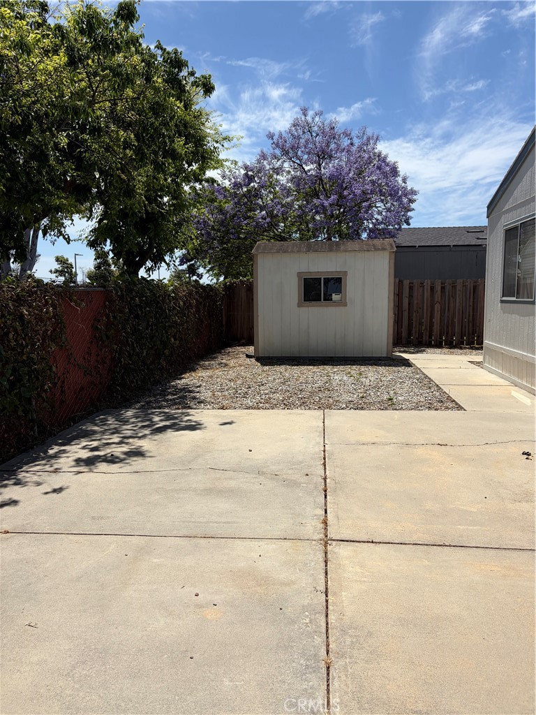 7051 Ellis 10
