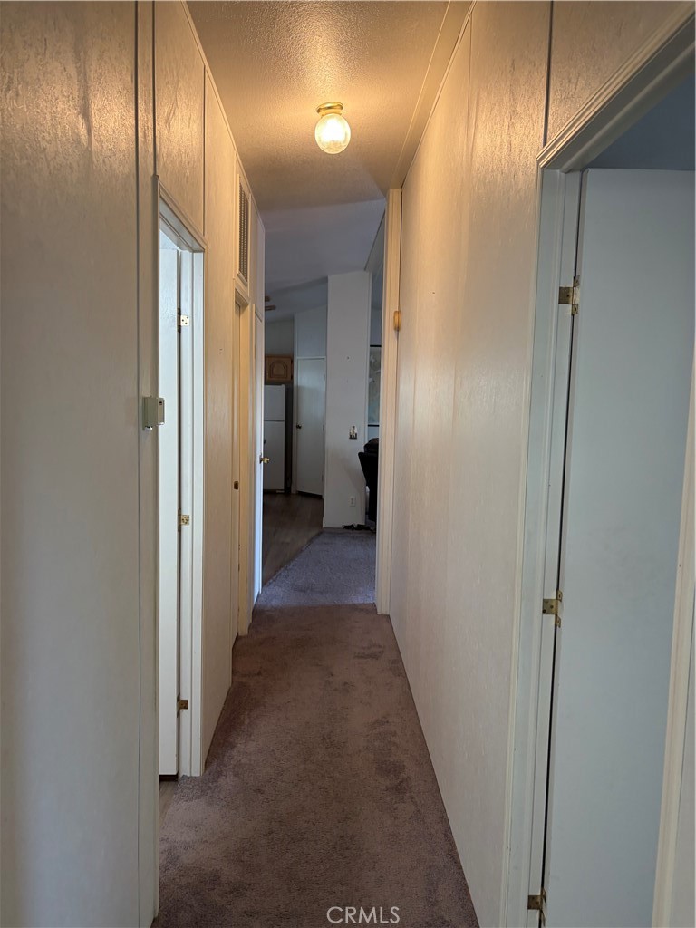 7051 Ellis 10