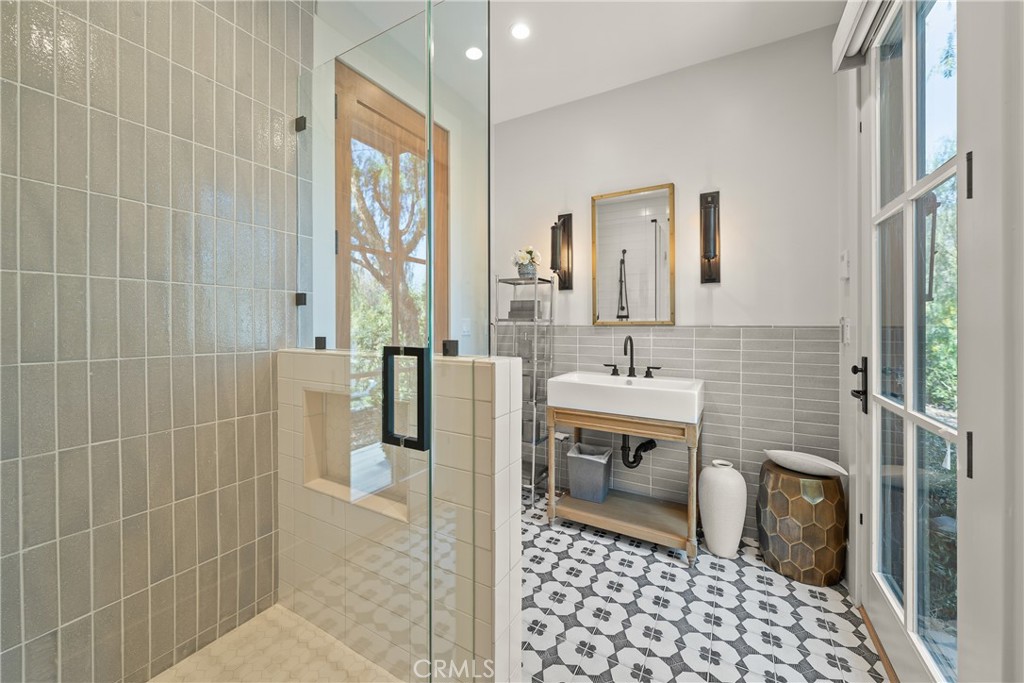 4701 Balboa