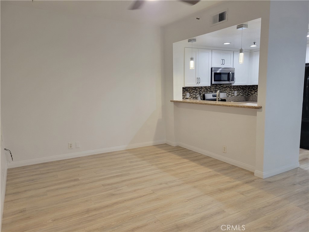 720 W 4th Street 104