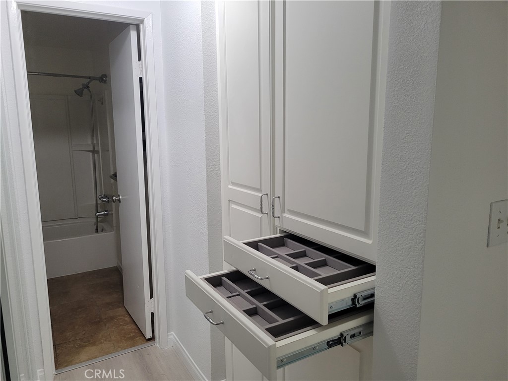 720 W 4th Street 104