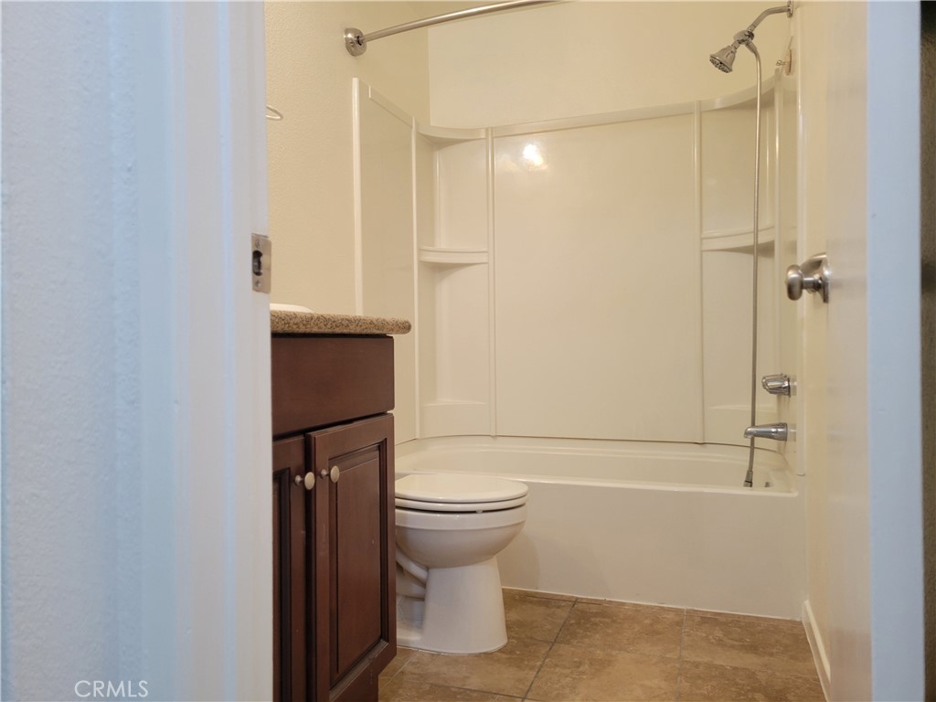 720 W 4th Street 104