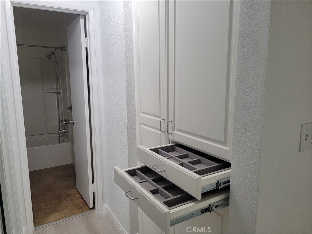 720 W 4th Street 104
