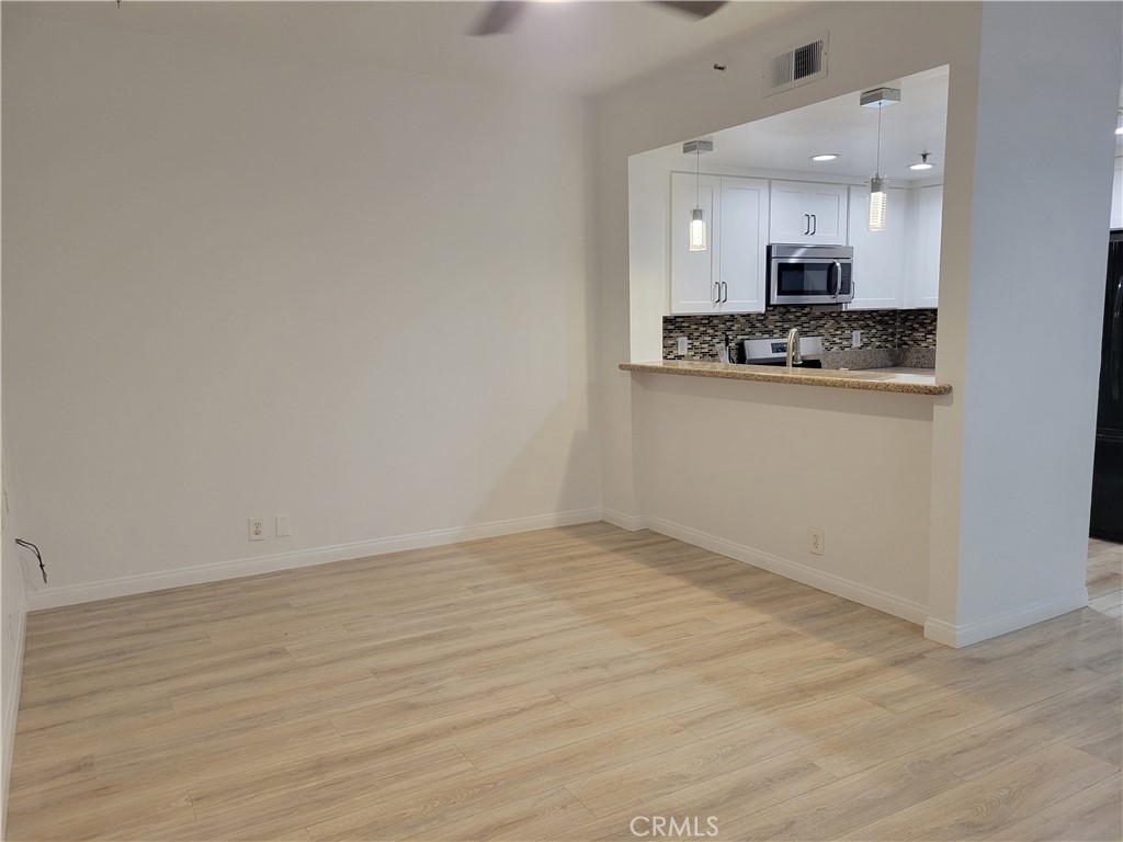 720 W 4th Street 104