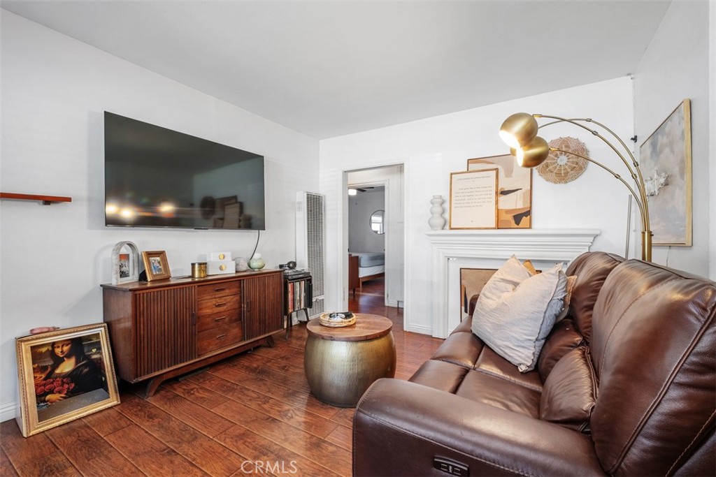 1341 S Towner