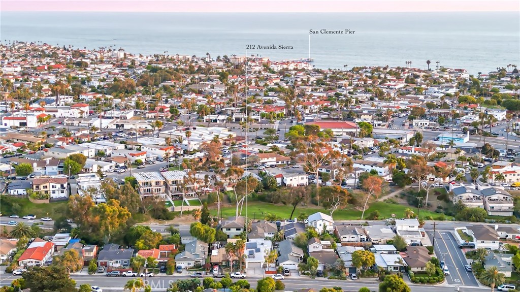 212 Avenida Sierra