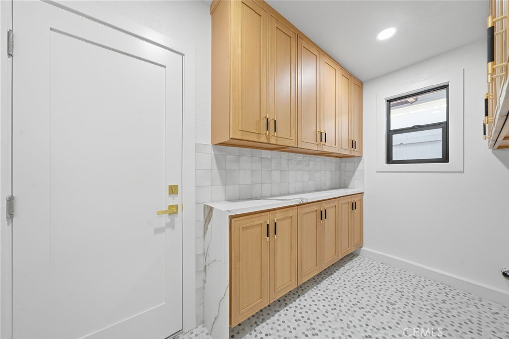 212 Avenida Sierra