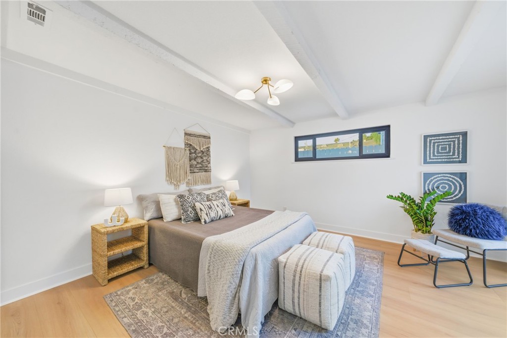 212 Avenida Sierra