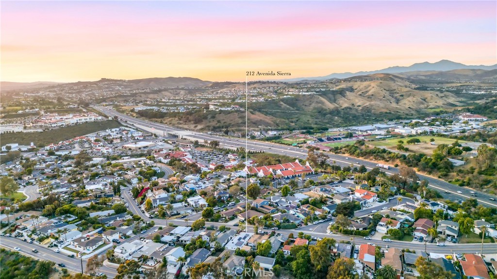 212 Avenida Sierra