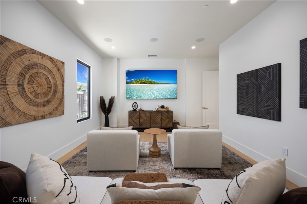 1453 Galaxy Dr