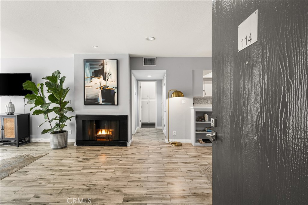 1351 N Crescent Heights 114