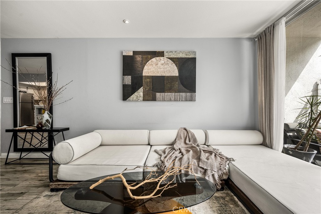 1351 N Crescent Heights 114