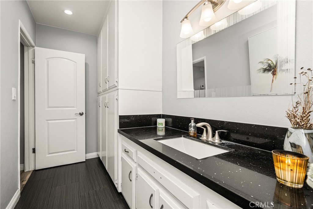 1351 N Crescent Heights 114
