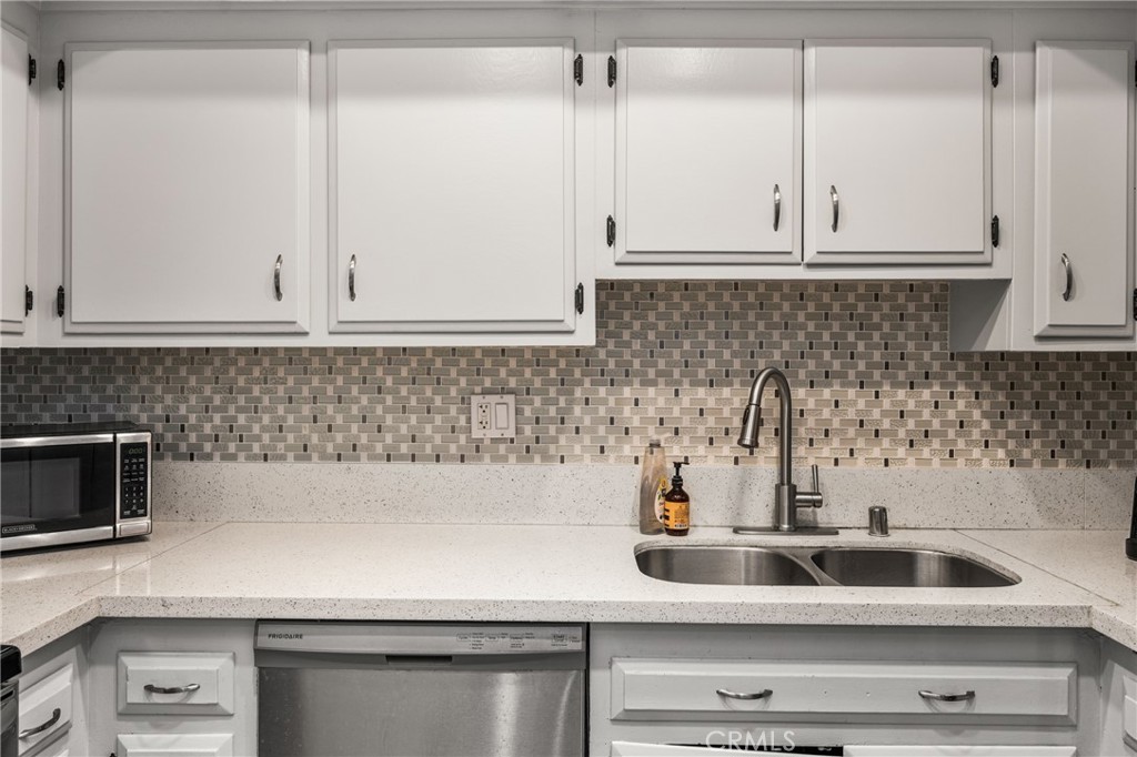 1351 N Crescent Heights 114