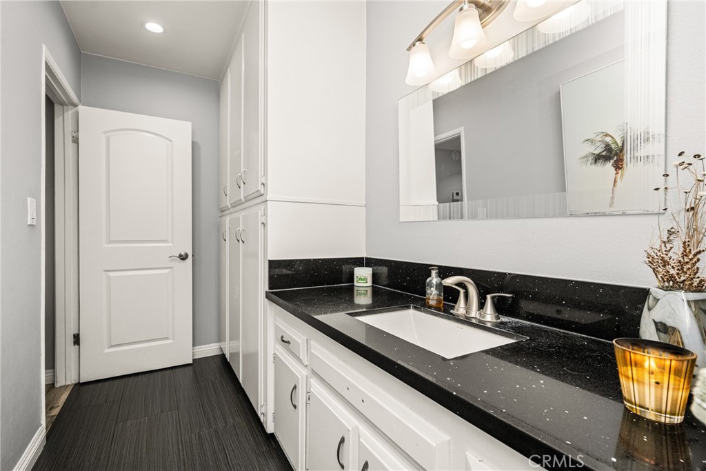 1351 N Crescent Heights 114