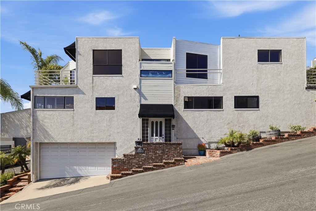 1130 Del Mar Avenue