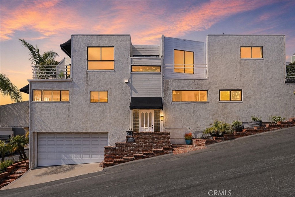 1130 Del Mar Avenue