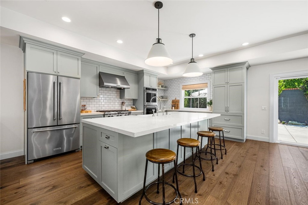 11782 Davenport
