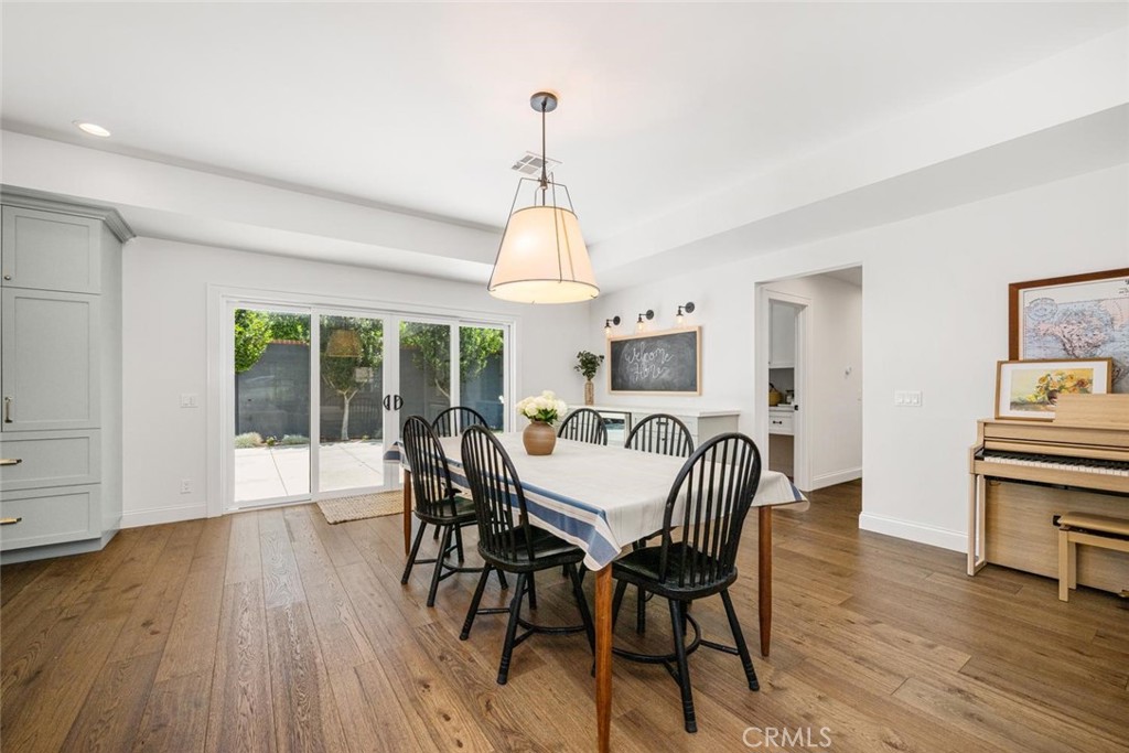 11782 Davenport