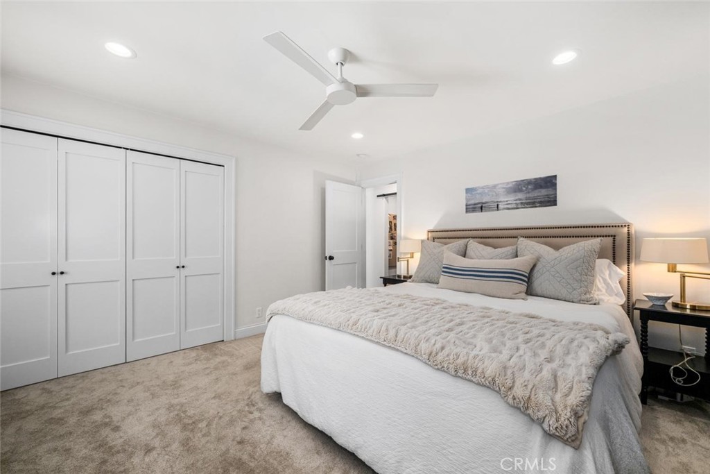 11782 Davenport