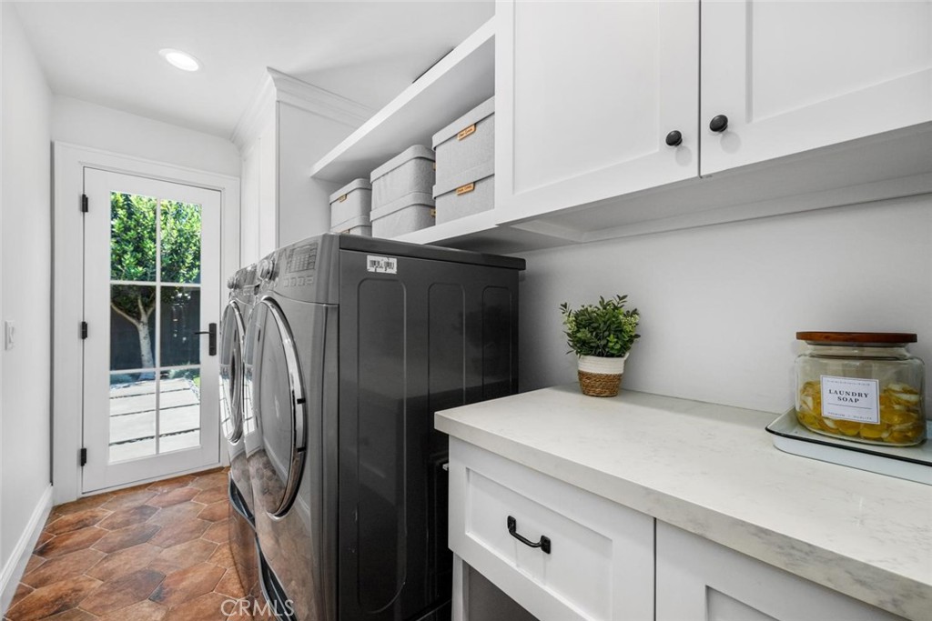 11782 Davenport