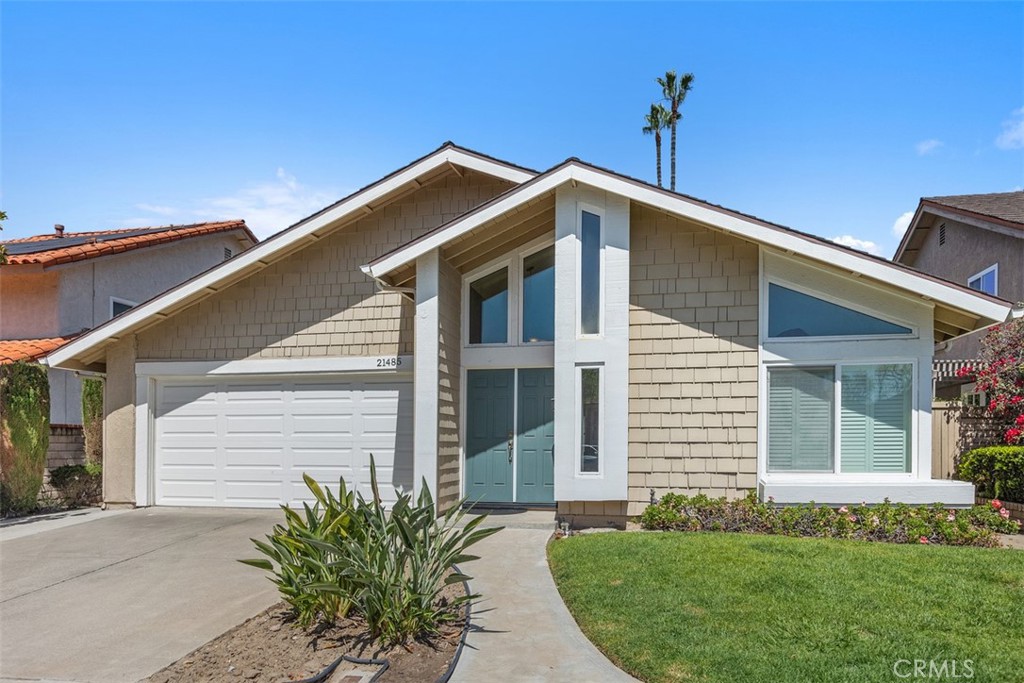 21485 Camino Trebol