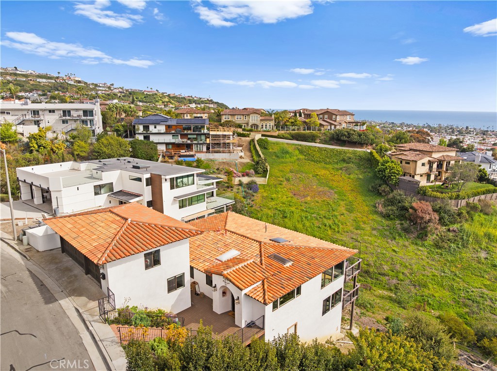 111 Avenida Patero De Oro