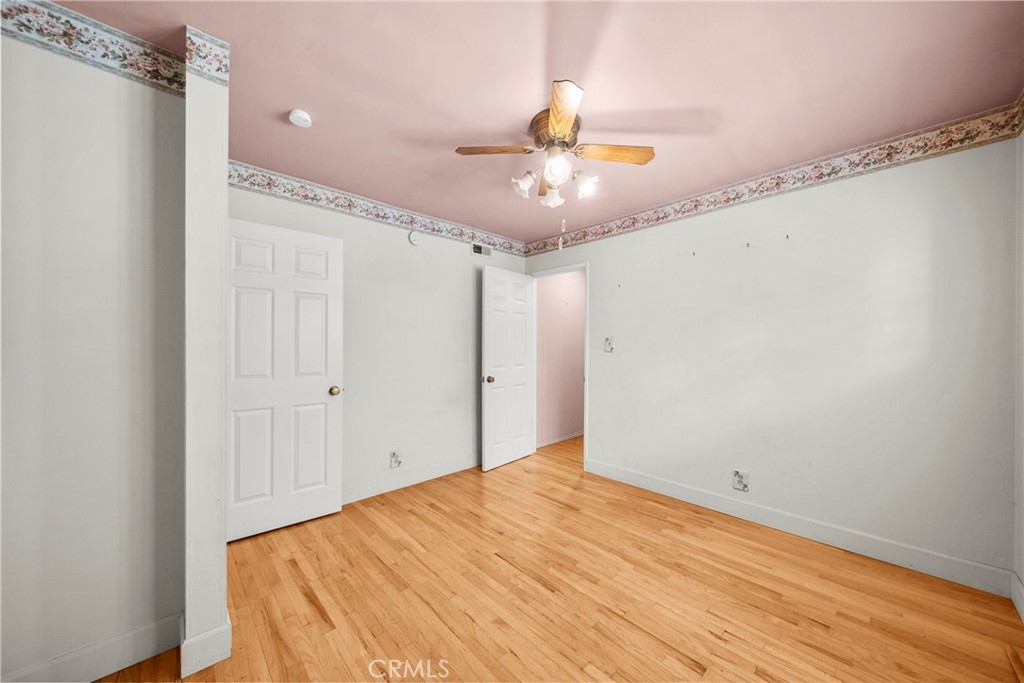 7562 Alhambra
