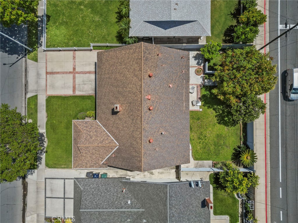 7562 Alhambra