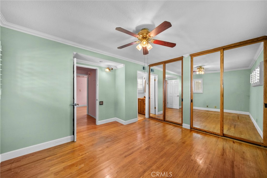 7562 Alhambra