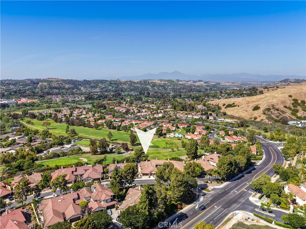 27689 Via Sequoia