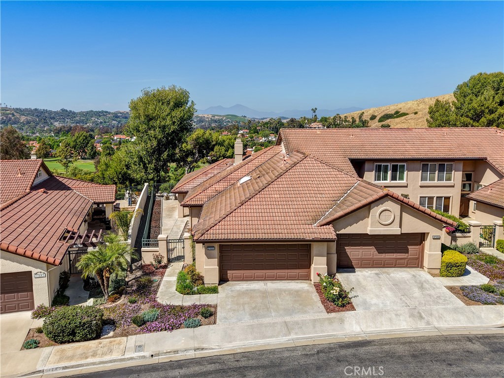 27689 Via Sequoia