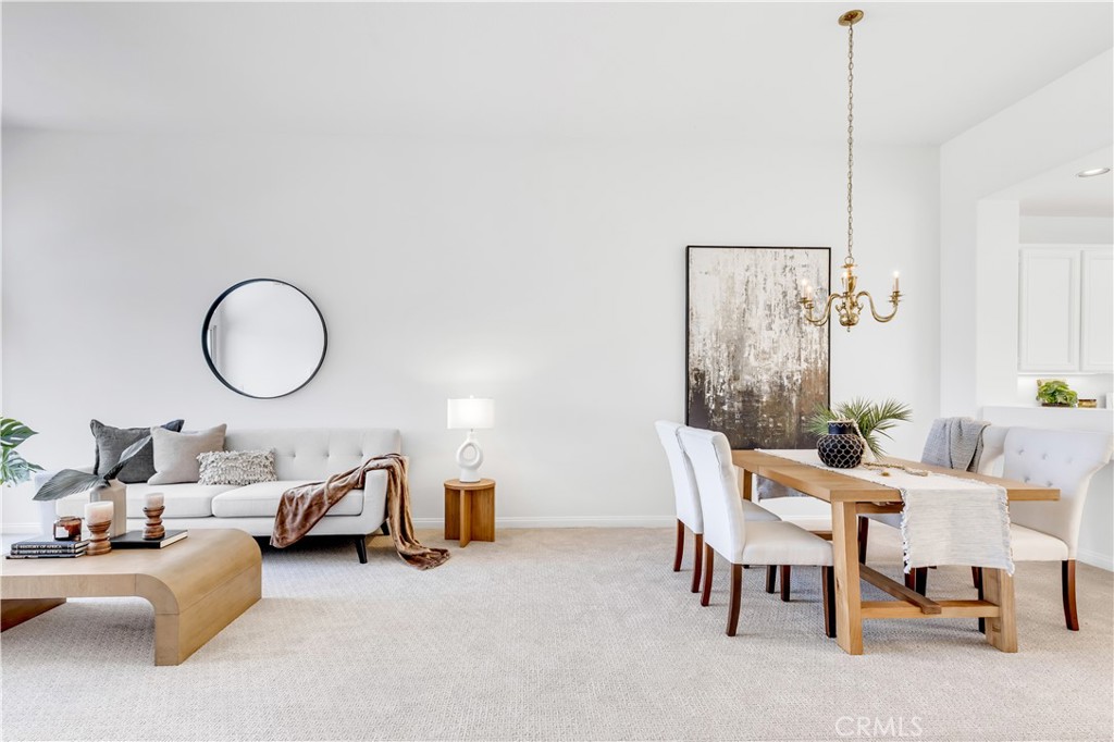 27689 Via Sequoia
