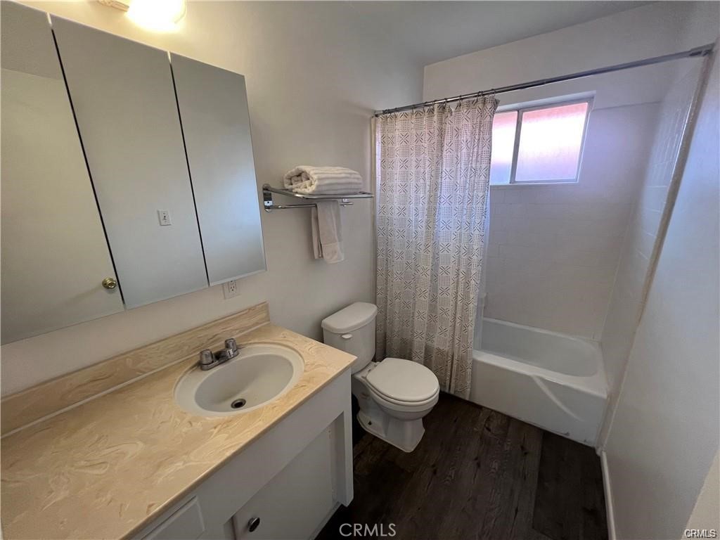 315 E 8th