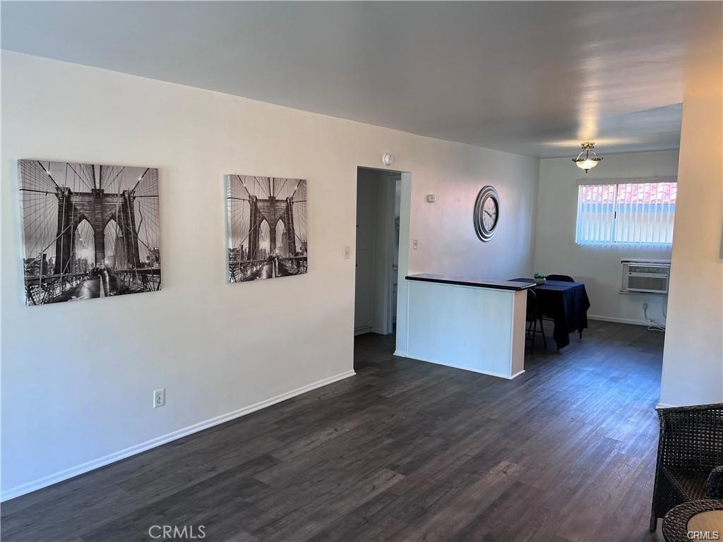 315 E 8th