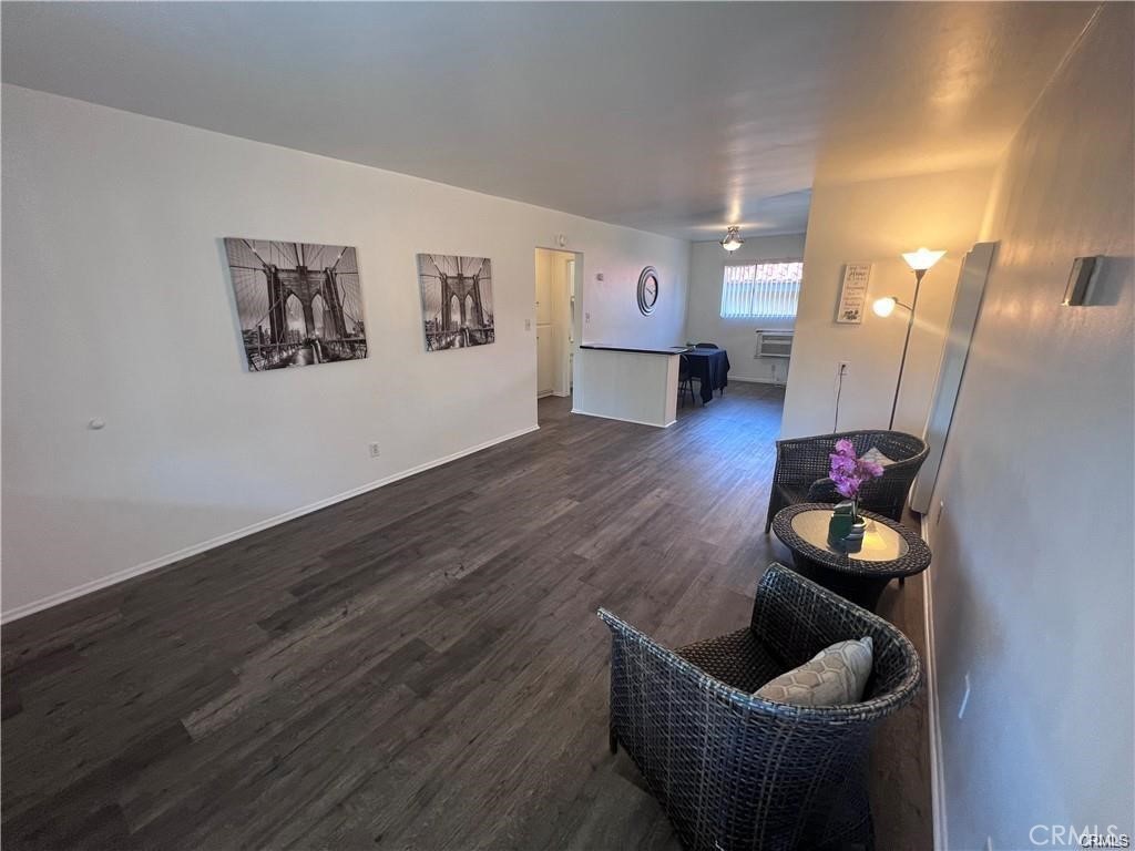 315 E 8th