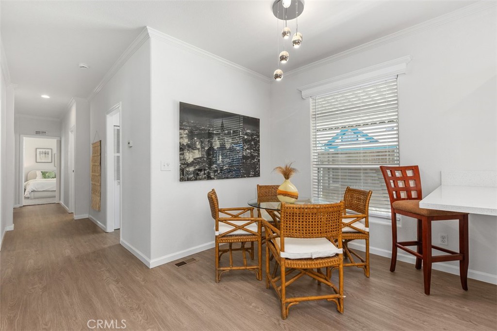 21851 Newland 117