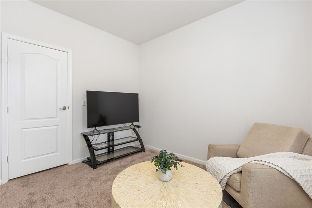 21851 Newland 117