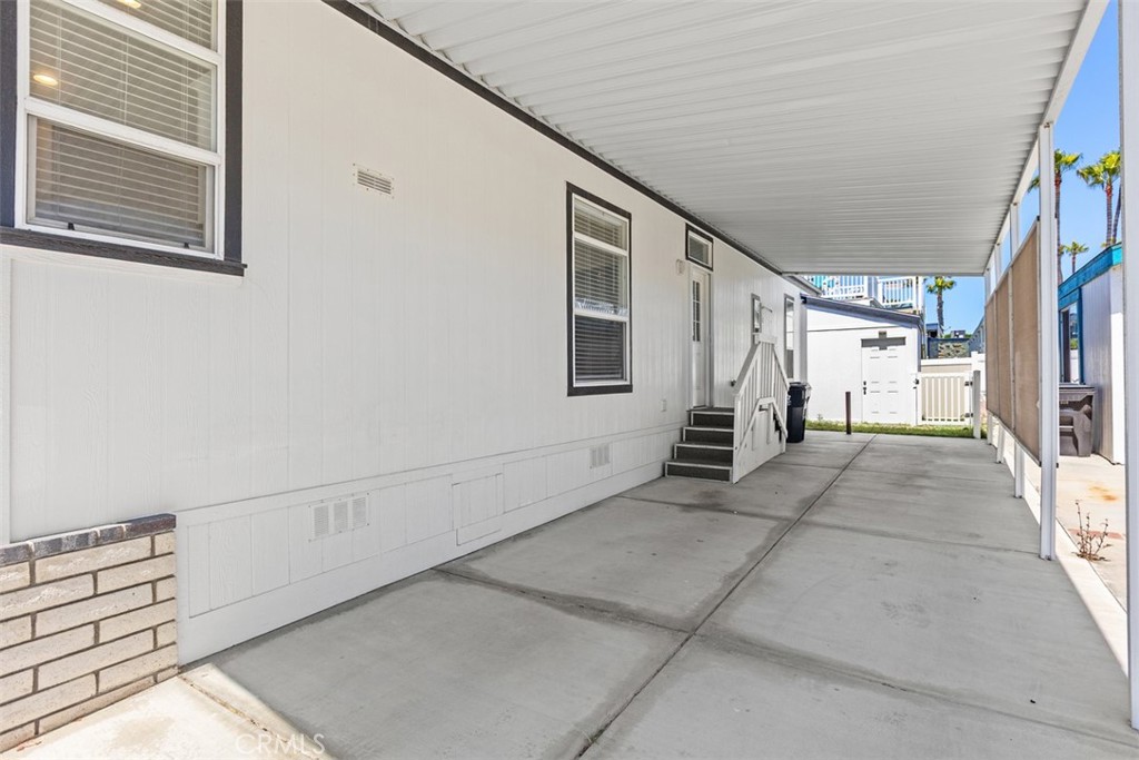 21851 Newland 117