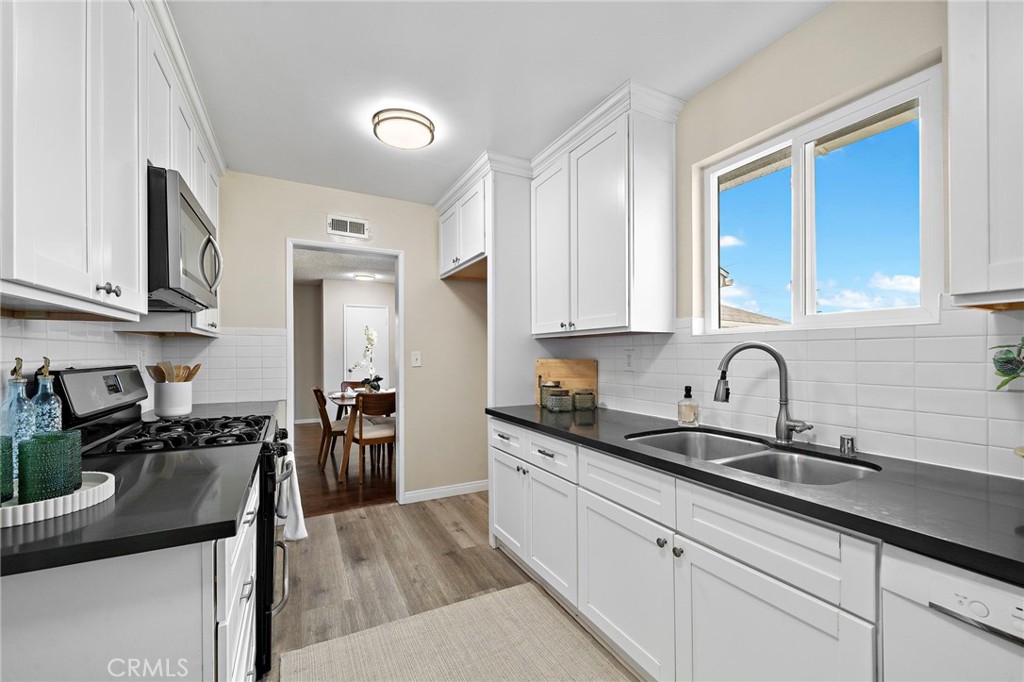 2911 W 135th