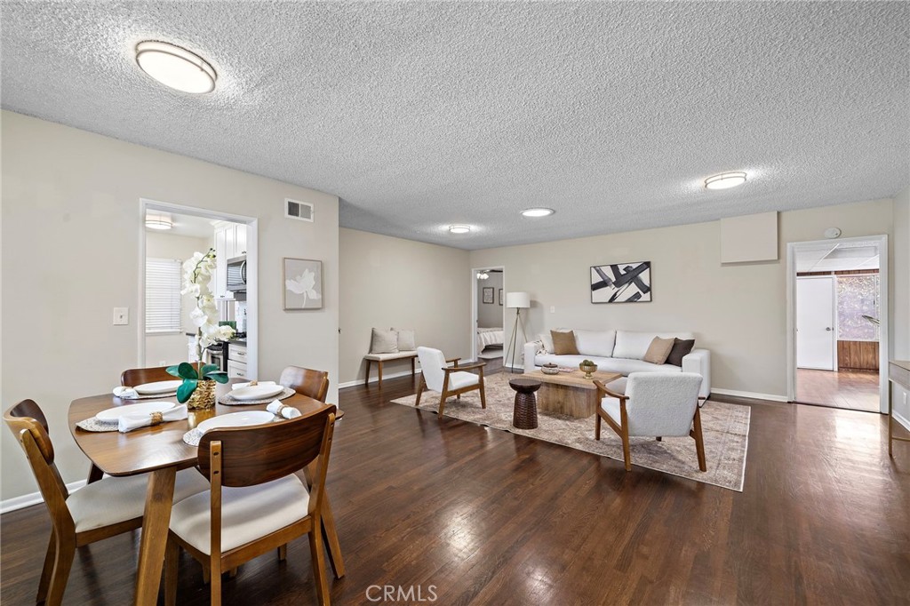 2911 W 135th