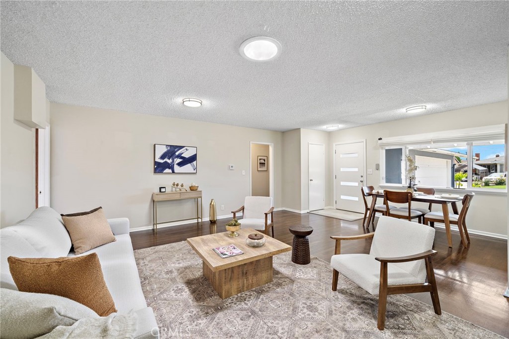 2911 W 135th