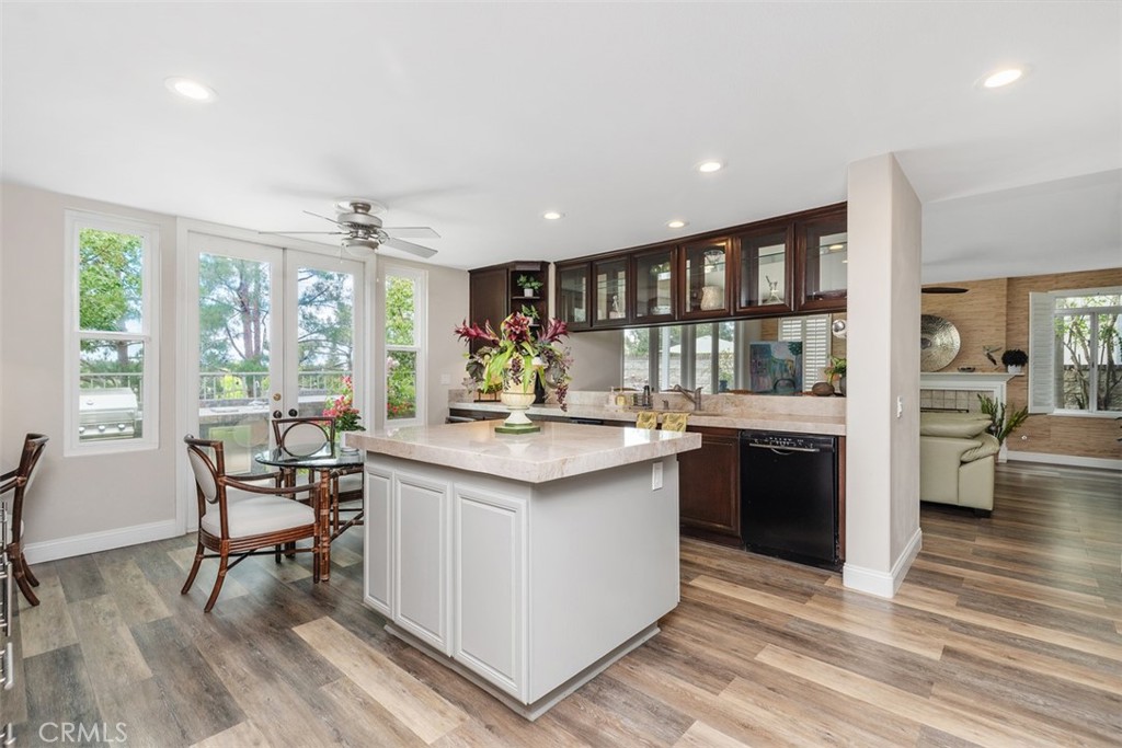 22161 Wayside