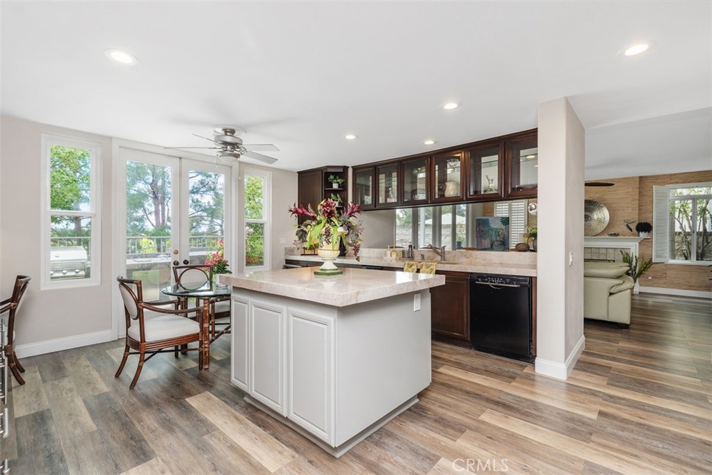 22161 Wayside