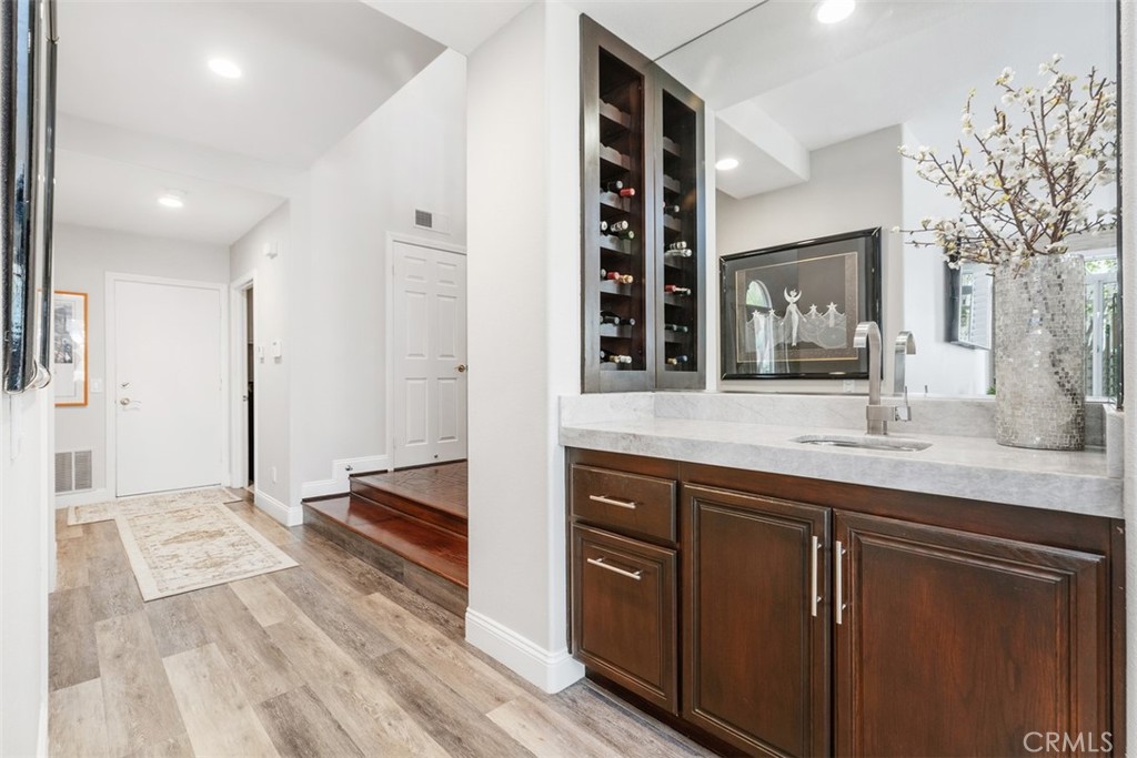 22161 Wayside